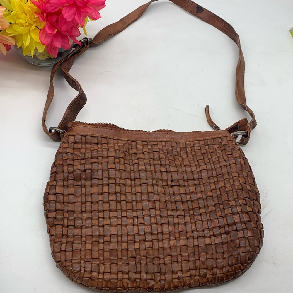 ANTHROPOLOGIE  (vilenca holland) Light Brown Leather Woven Crossbody Bag